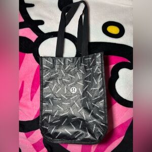 Lululemon reusable shopping bag